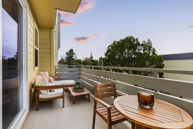 1303 Besra Terrace 9, Sunnyvale, CA 94087