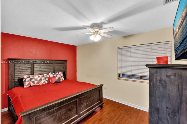 741 SW 100th Ter, Pembroke Pines, FL 33025