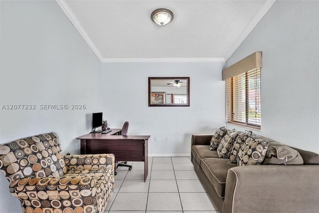 741 SW 100th Ter, Pembroke Pines, FL 33025