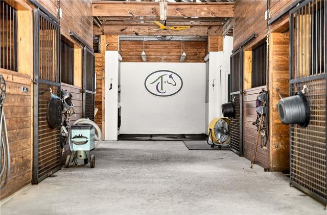 565 Old Lathemtown Road, Canton, GA 30115