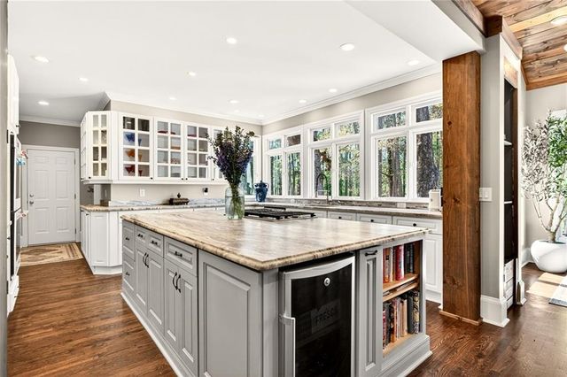 565 Old Lathemtown Road, Canton, GA 30115