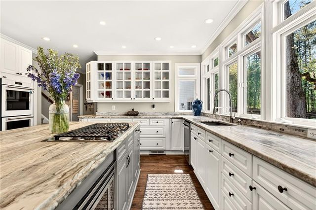 565 Old Lathemtown Road, Canton, GA 30115