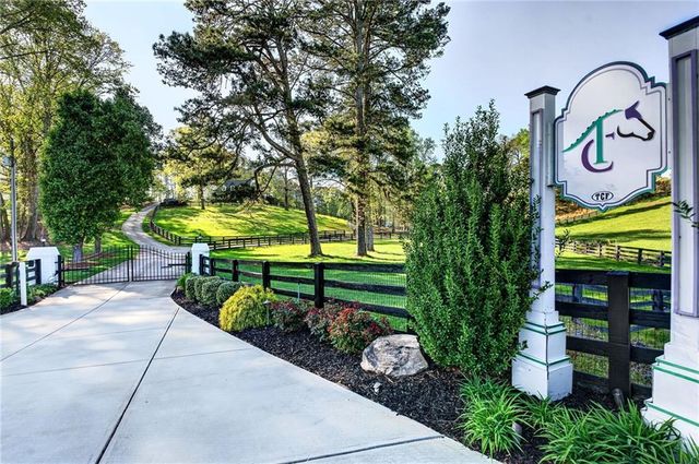 565 Old Lathemtown Road, Canton, GA 30115