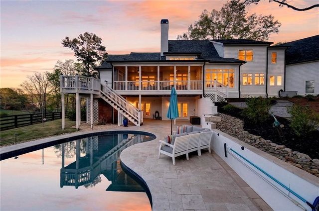 565 Old Lathemtown Road, Canton, GA 30115