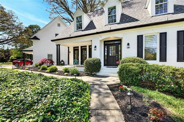 565 Old Lathemtown Road, Canton, GA 30115