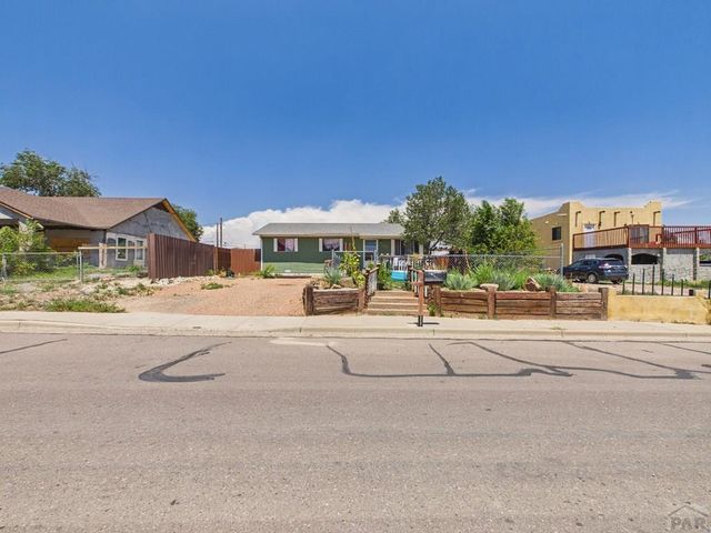 2121 W 11th St, Pueblo, CO 81003