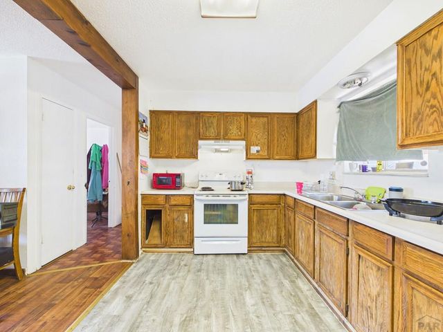 2121 W 11th St, Pueblo, CO 81003