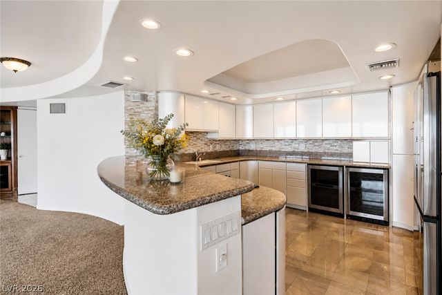 3111 Bel Air Drive 25B, Las Vegas, NV 89109