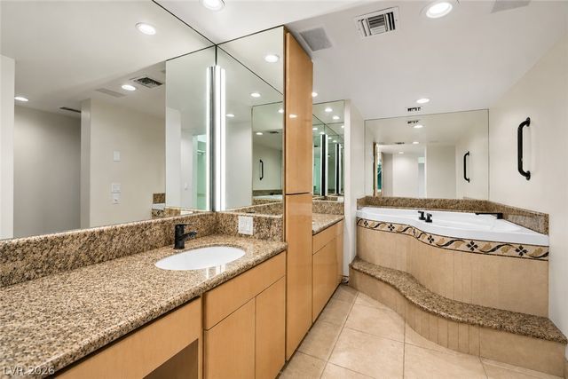 3111 Bel Air Drive 25B, Las Vegas, NV 89109