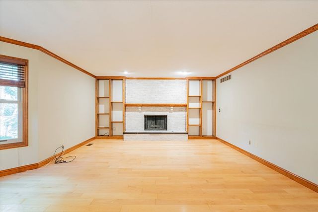 10 Inverness Drive, Bloomington, IL 61701