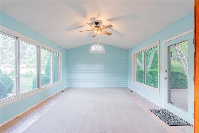 10 Inverness Drive, Bloomington, IL 61701