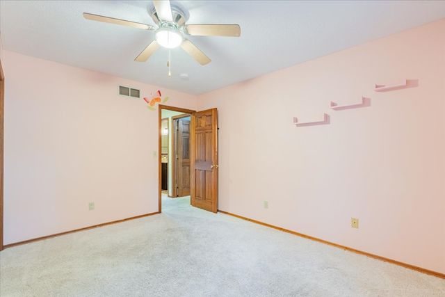 10 Inverness Drive, Bloomington, IL 61701