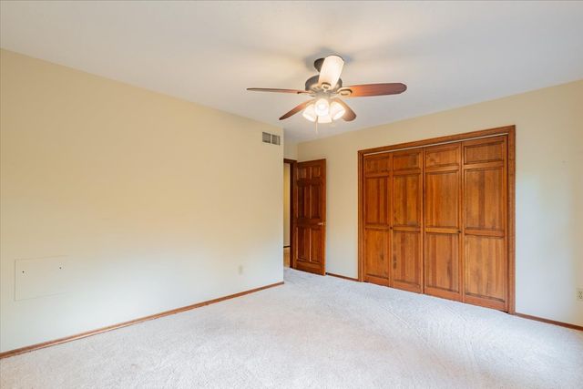 10 Inverness Drive, Bloomington, IL 61701