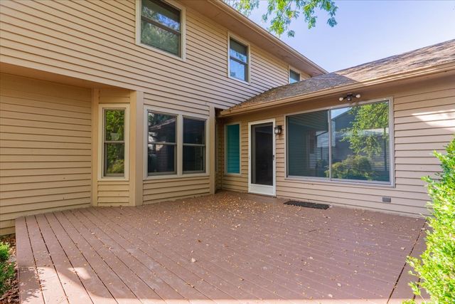 10 Inverness Drive, Bloomington, IL 61701