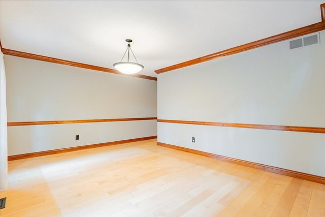 10 Inverness Drive, Bloomington, IL 61701