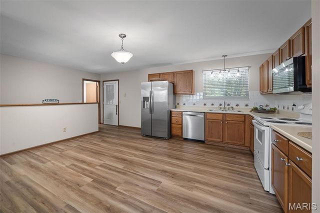 86 Sun Haven Court, Wentzville, MO 63385