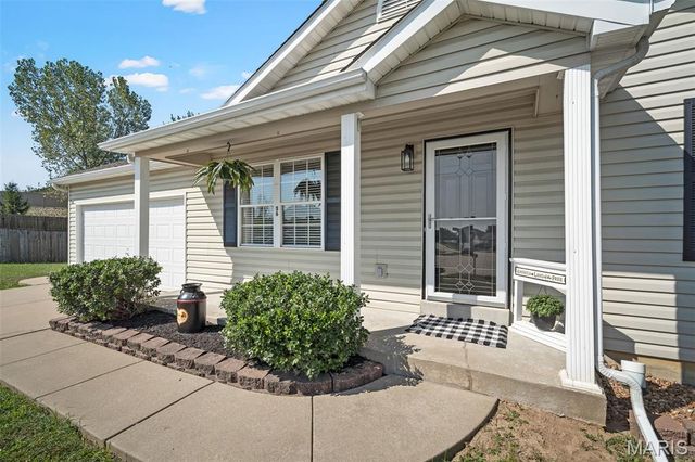 86 Sun Haven Court, Wentzville, MO 63385