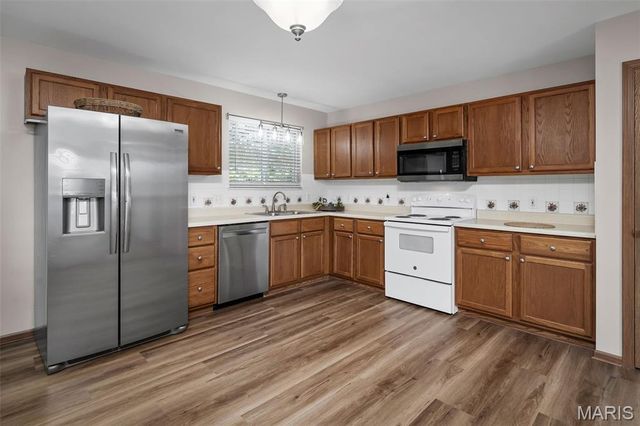 86 Sun Haven Court, Wentzville, MO 63385