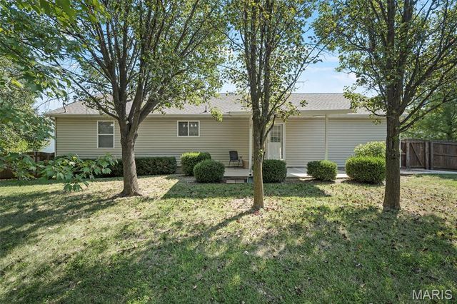 86 Sun Haven Court, Wentzville, MO 63385