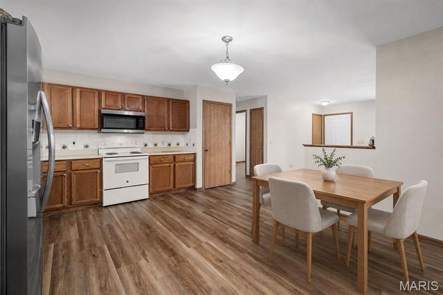 86 Sun Haven Court, Wentzville, MO 63385