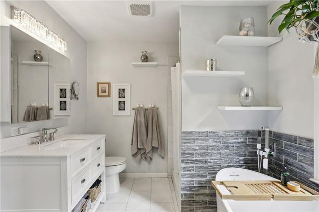 2147 Sylvania NE Drive, Decatur, GA 30033