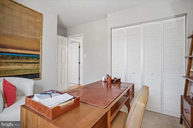 3268 FOX MILL RD, Oakton, VA 22124