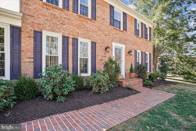 3268 FOX MILL RD, Oakton, VA 22124