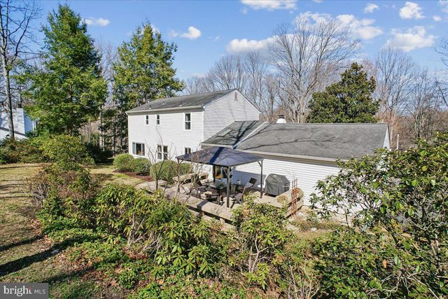 3268 FOX MILL RD, Oakton, VA 22124