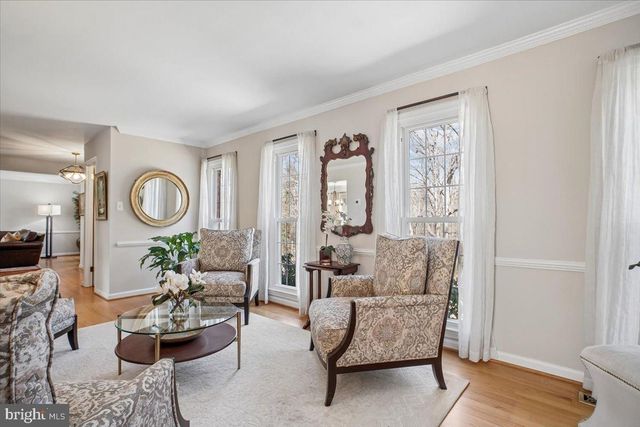 3268 FOX MILL RD, Oakton, VA 22124