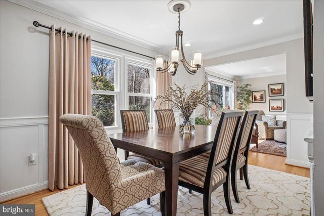 3268 FOX MILL RD, Oakton, VA 22124