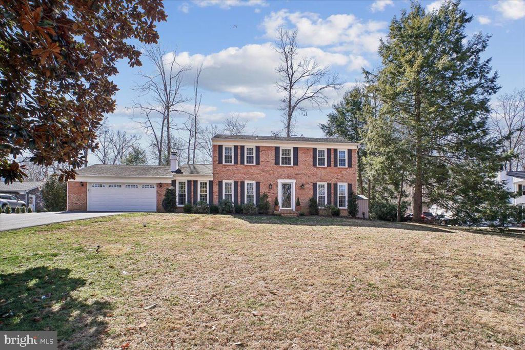 3268 FOX MILL RD, Oakton, VA 22124