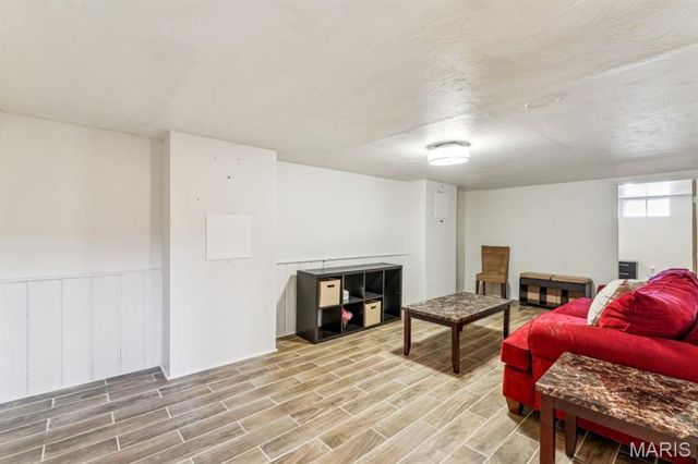 9255 Leith Avenue, Woodson Terrace, MO 63134