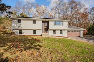 12 Brookfield Drive, East Lyme, CT 06333