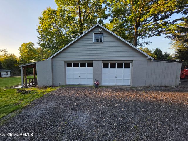 104 Dreahook Road, Lebanon Twp, NJ 08833