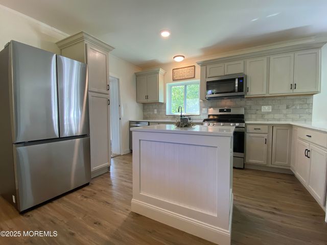 104 Dreahook Road, Lebanon Twp, NJ 08833