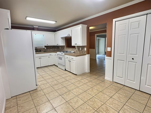 11103 E 98th Street North, Owasso, OK 74055