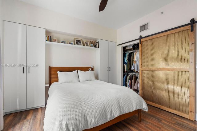 2650 SW 37th Ave 406, Miami, FL 33133