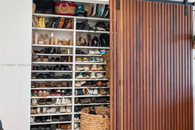 2650 SW 37th Ave 406, Miami, FL 33133