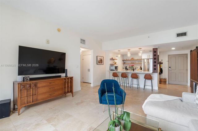 2650 SW 37th Ave 406, Miami, FL 33133