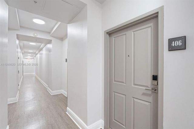 2650 SW 37th Ave 406, Miami, FL 33133