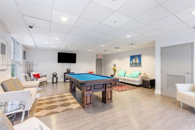 2650 SW 37th Ave 406, Miami, FL 33133