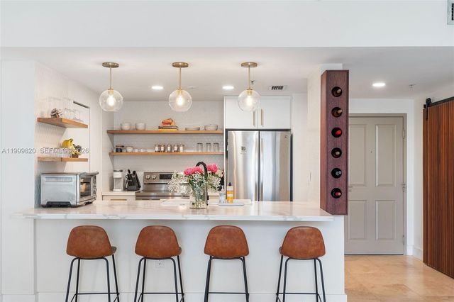 2650 SW 37th Ave 406, Miami, FL 33133