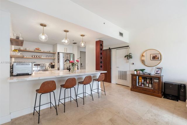 2650 SW 37th Ave 406, Miami, FL 33133