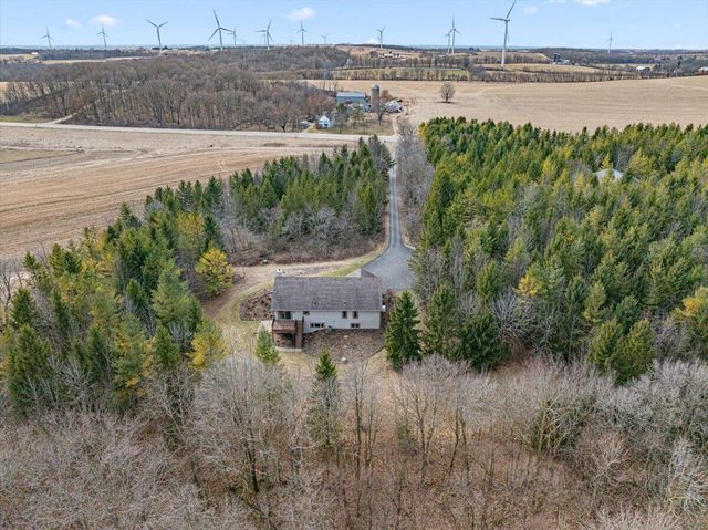 N5968 County Road P, Mayville, WI 53050
