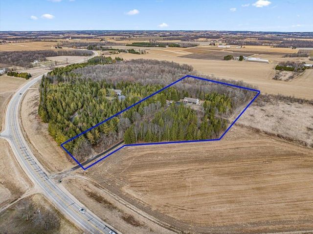 N5968 County Road P, Mayville, WI 53050