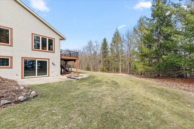 N5968 County Road P, Mayville, WI 53050