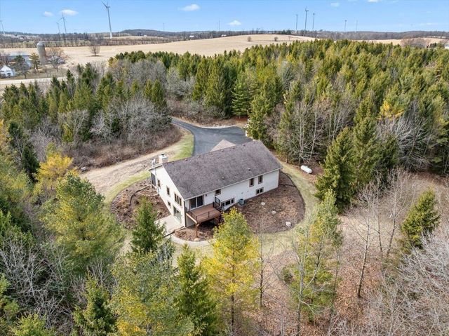 N5968 County Road P, Mayville, WI 53050