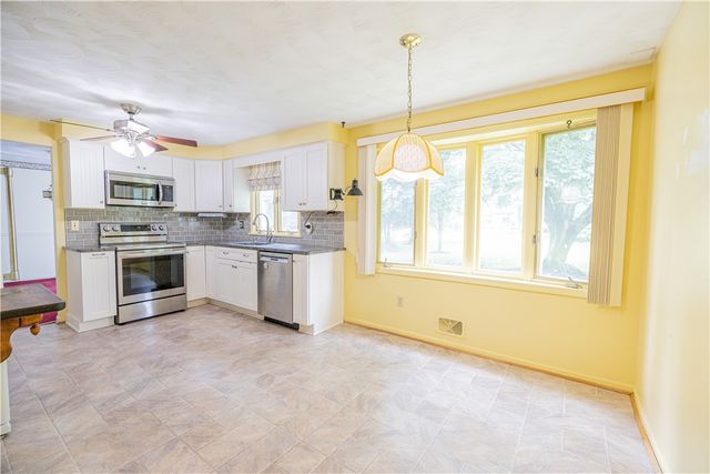 1338 Robin Hood Lane, Webster, NY 14580