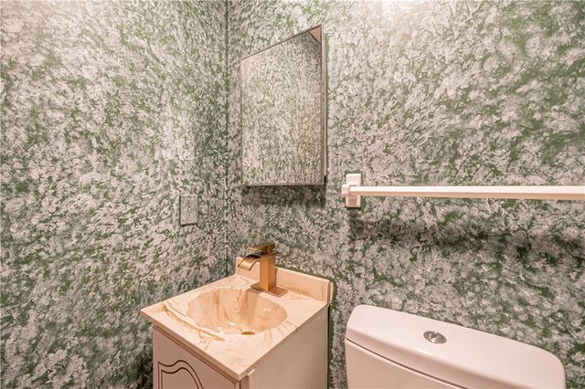 1338 Robin Hood Lane, Webster, NY 14580