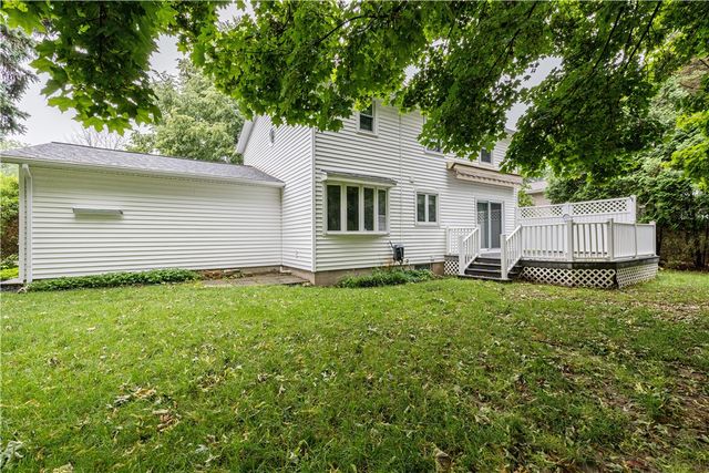 1338 Robin Hood Lane, Webster, NY 14580